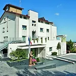 Vittoria 4*