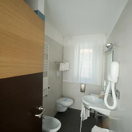 Отель Vittoria 4*