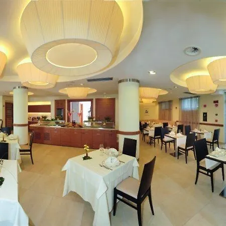 Vittoria 4* 산 조반니 로톤도