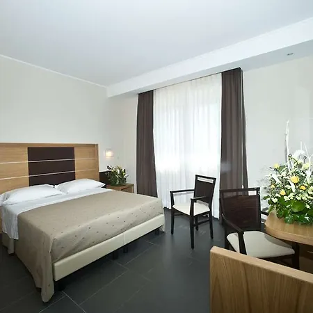 Vittoria 4* Сан-Джованни-Ротондо